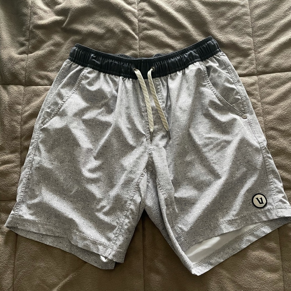 Vuori Kore Shorts men’s size small 7” inseam